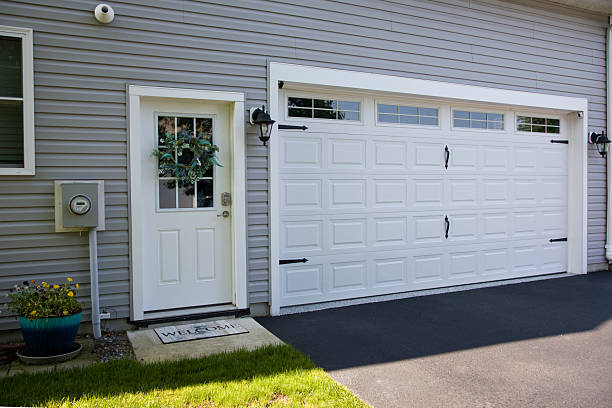 24/7 Emergency Garage Door Panel Replacement experts in Malvern, IA